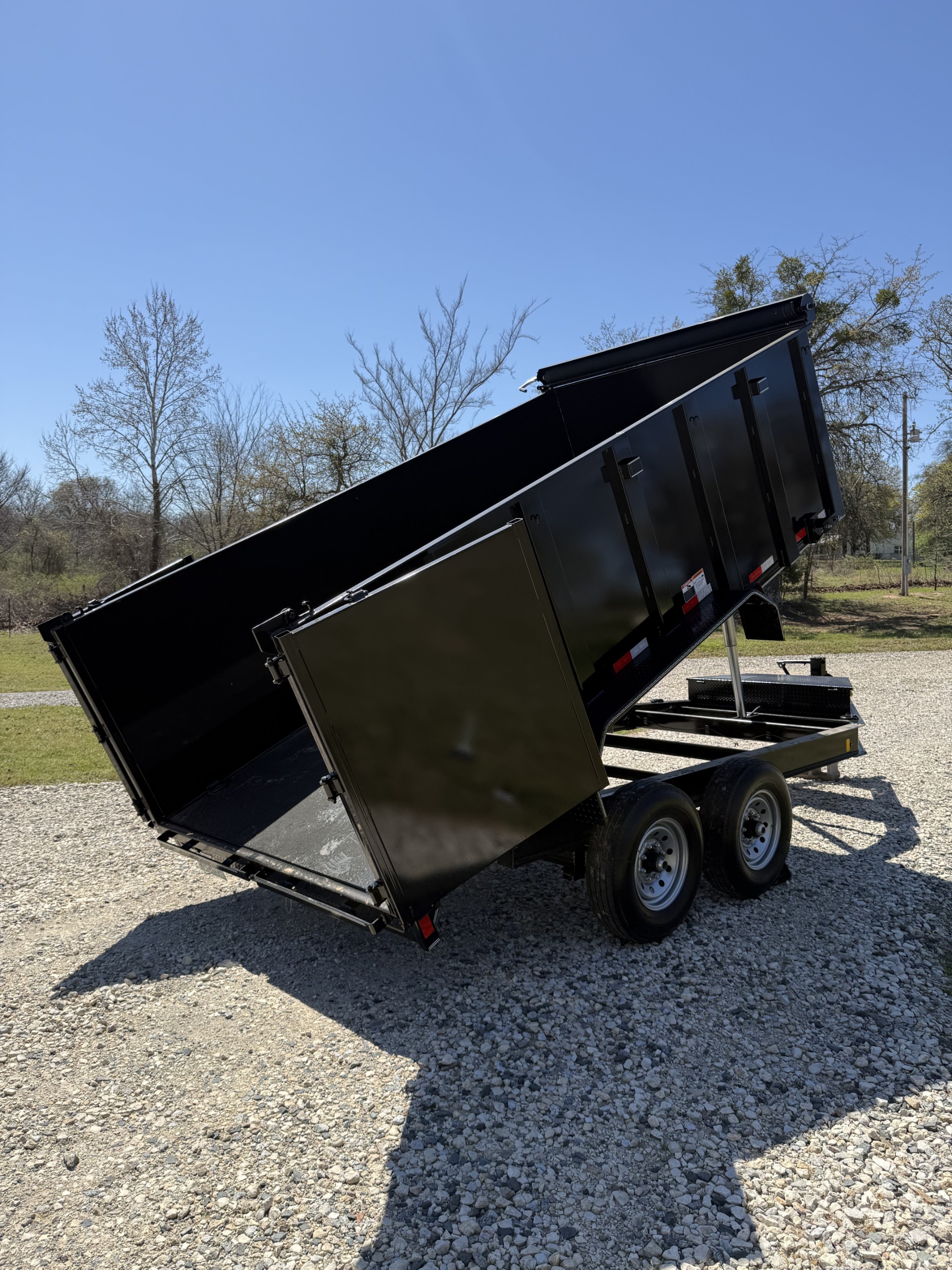 14ft Dump Trailer (TrailMaxx) — view 3